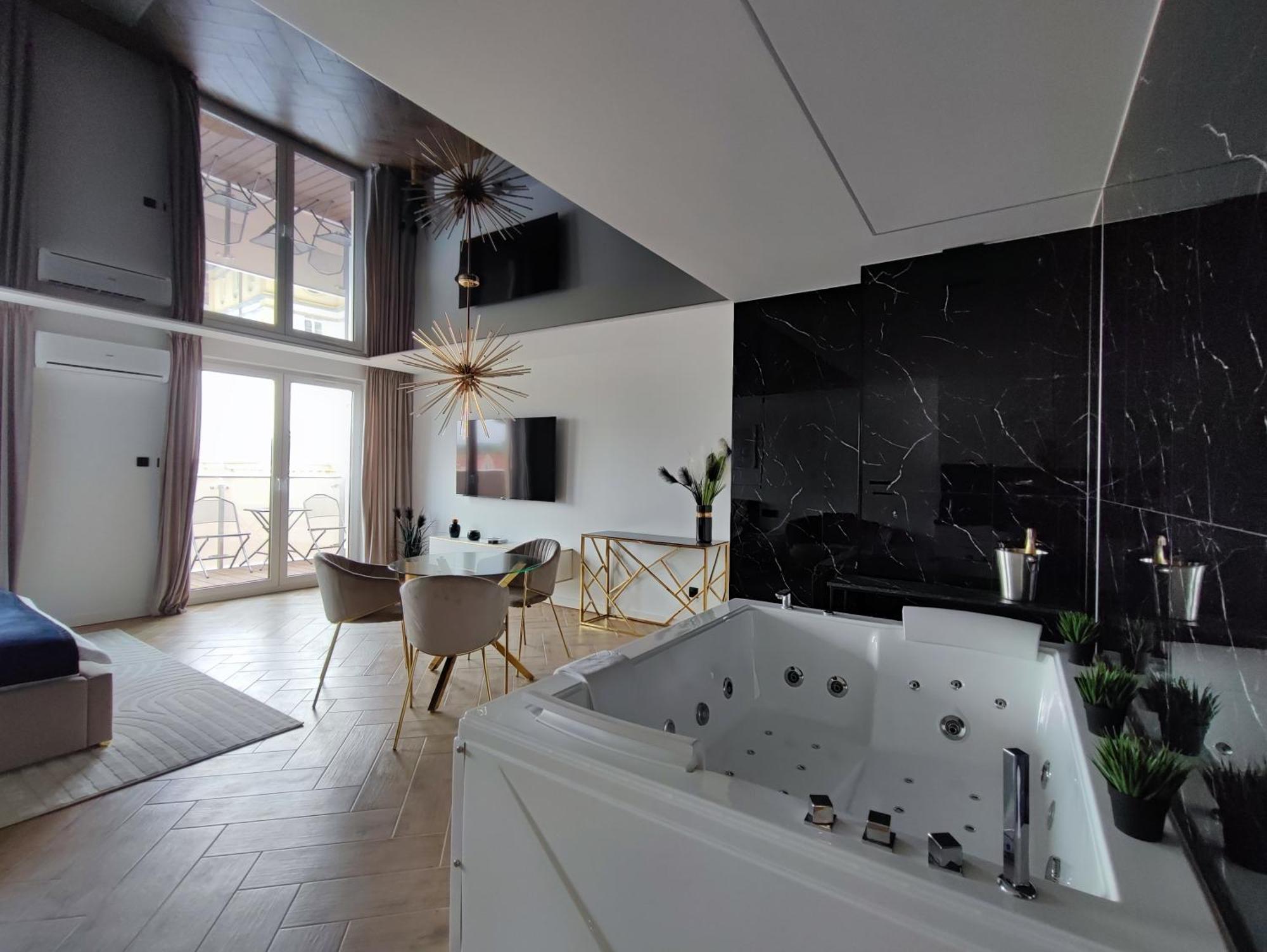 Apartament Z Jacuzzi Na Wylacznosc Dolina Baryczy Zmigrod ภายนอก รูปภาพ